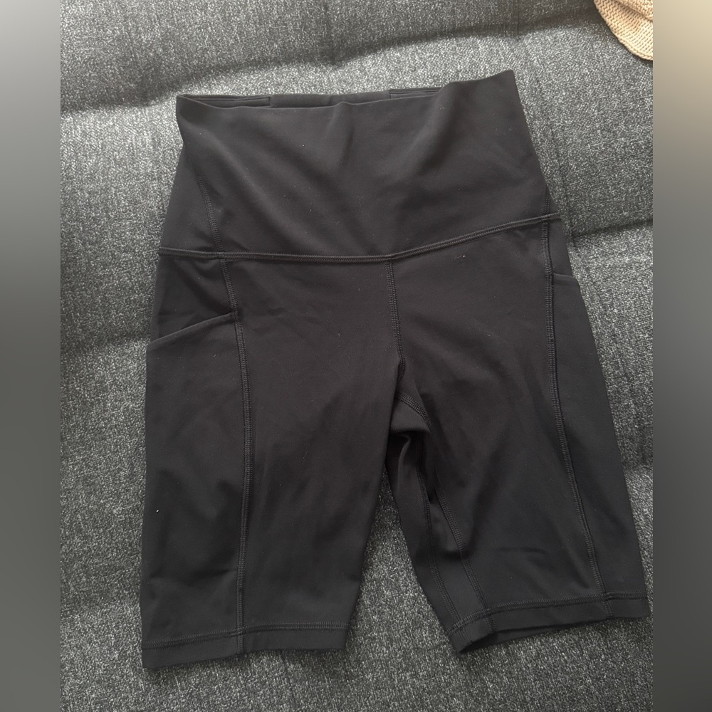Lululemon Align High Rise Short with Pockets 8"